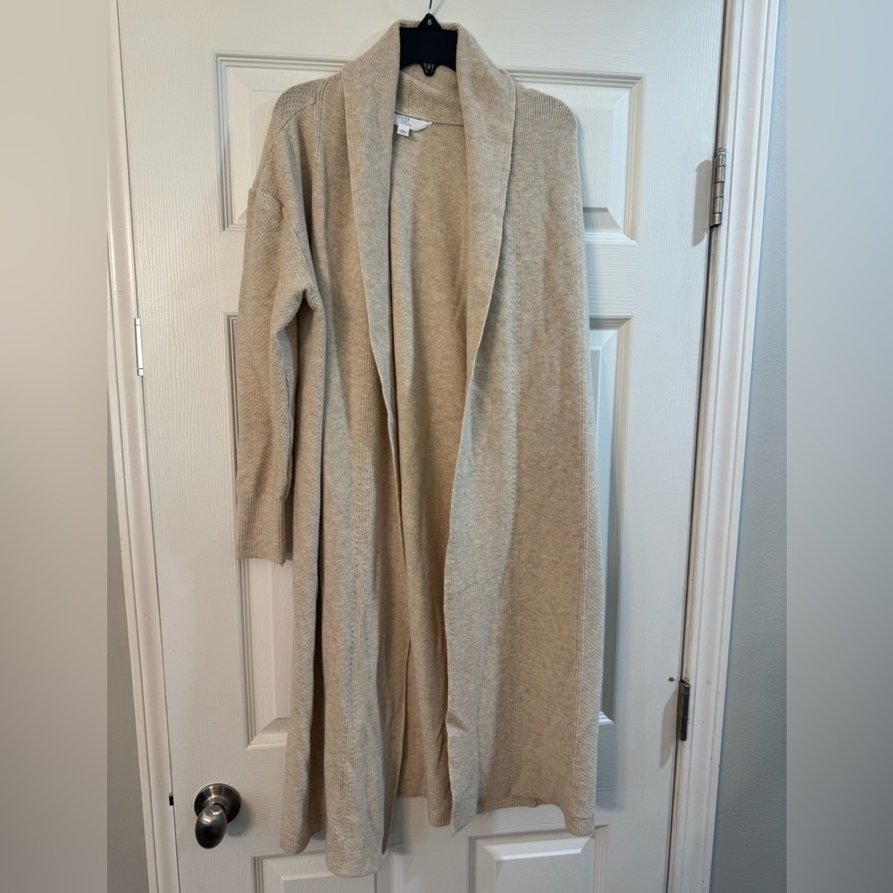 Time and Tru Women's Light Tan Cardigan Sweater